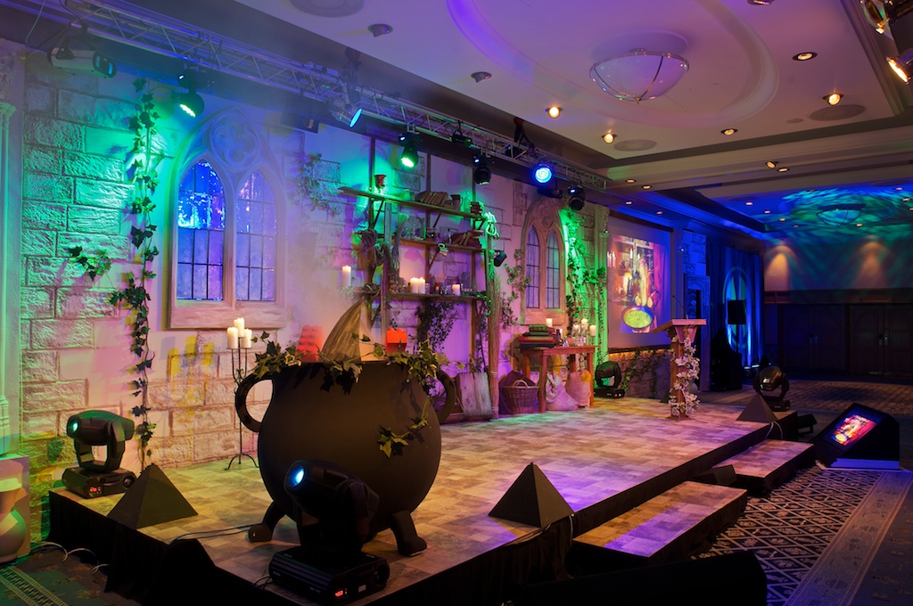 merlin conference set design and build